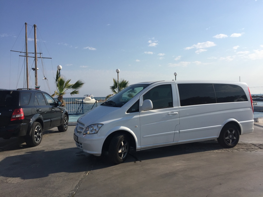 Private transfer from Burgas airport to Sunny Beach with Transfer Bulgaria Group - Book now for a comfortable and safe journey